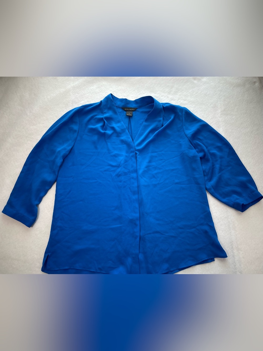 Investments Women’s Blue V-Neck Blouse Large 3/4 Sleeve Career Office Lightweigh - Picture 2 of 5